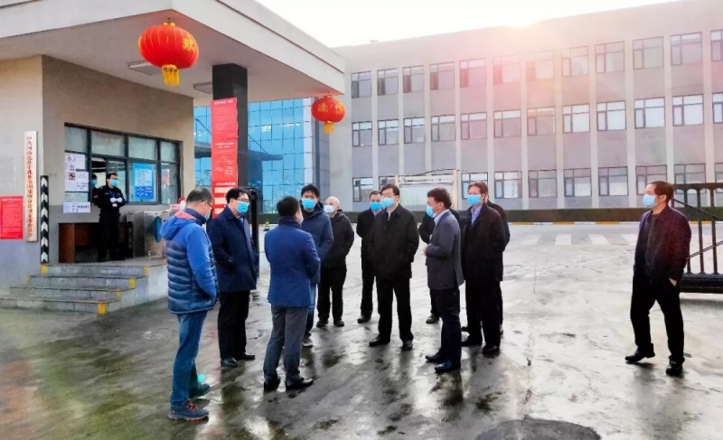 全面復(fù)工 確?！翱挂摺逼陂g百姓所需